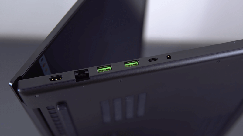 Razer Blade Pro Ports Left