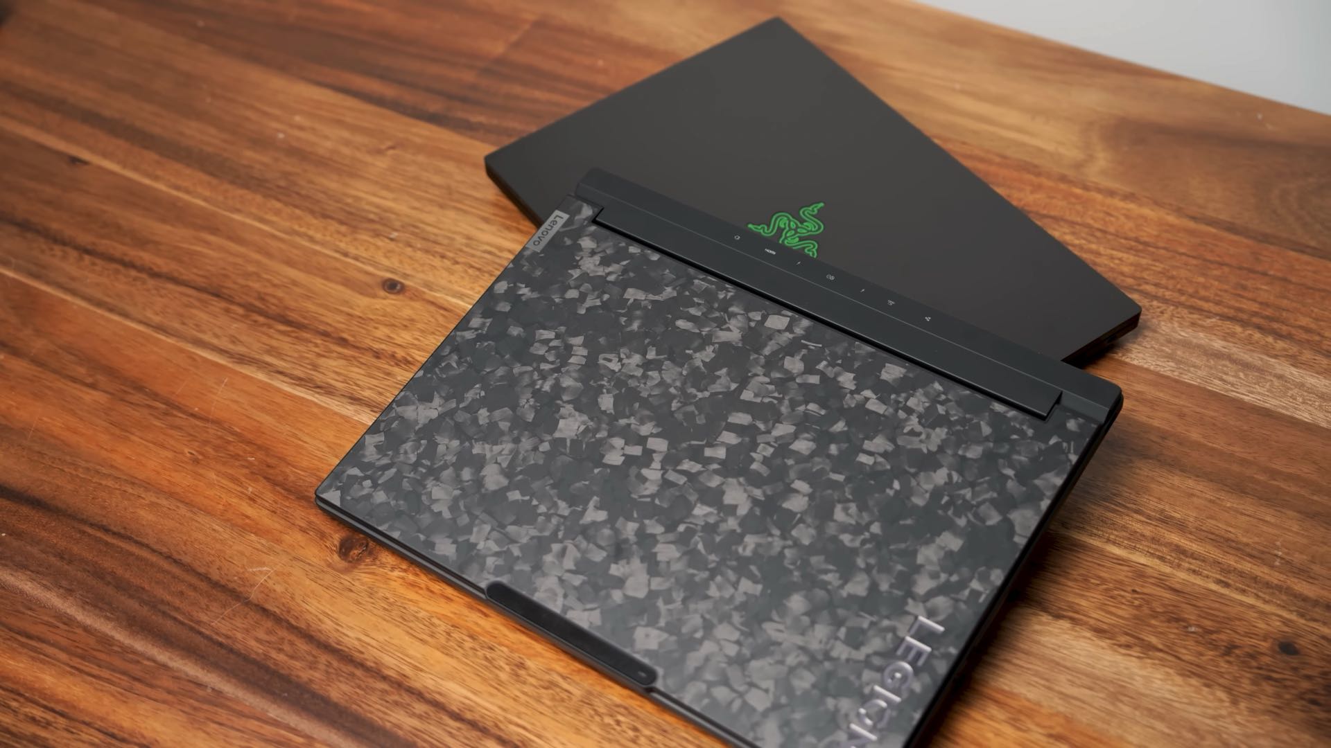 Lenovo Legion 9i vs Razer Blade 16